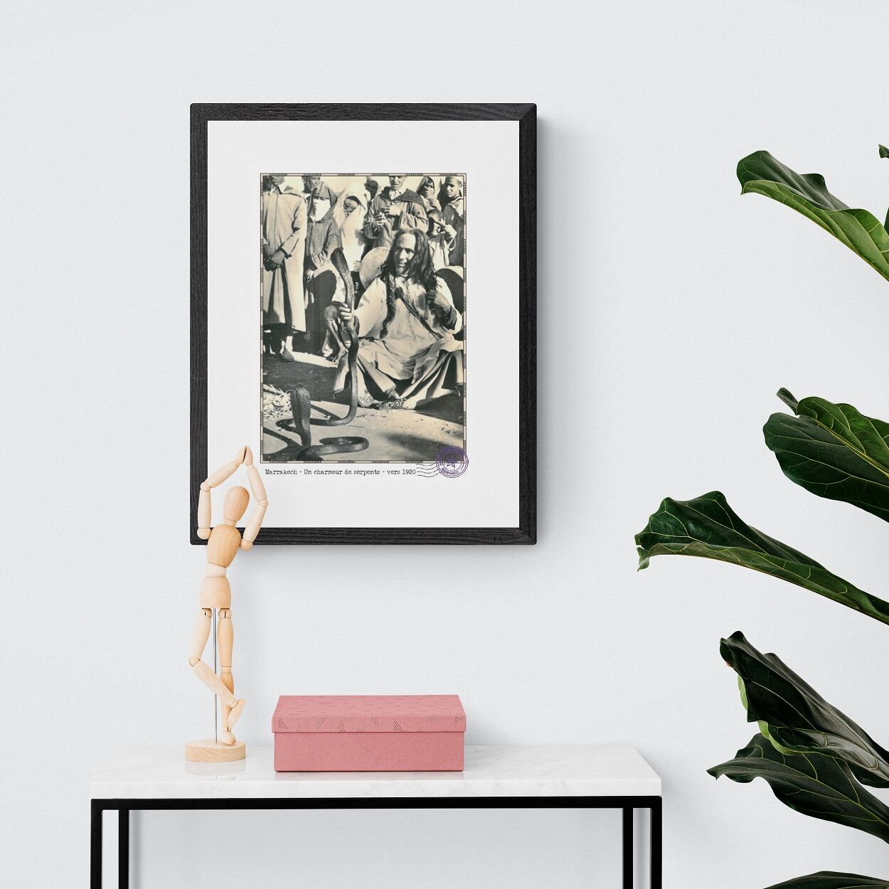 Affiche d'une vue ancienne de Marrakech - Un charmeur de serpents - vers 1920 - reproduction