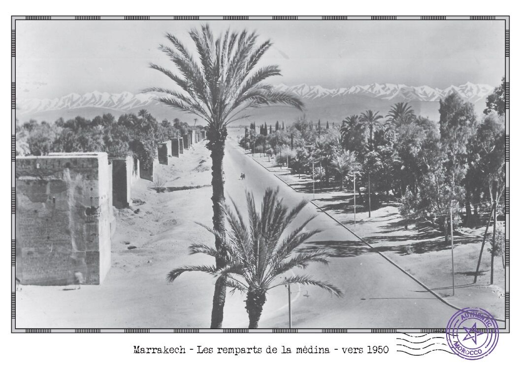 Affiche d'une vue ancienne de Marrakech - Les remparts de la médina - vers 1950 - reproduction