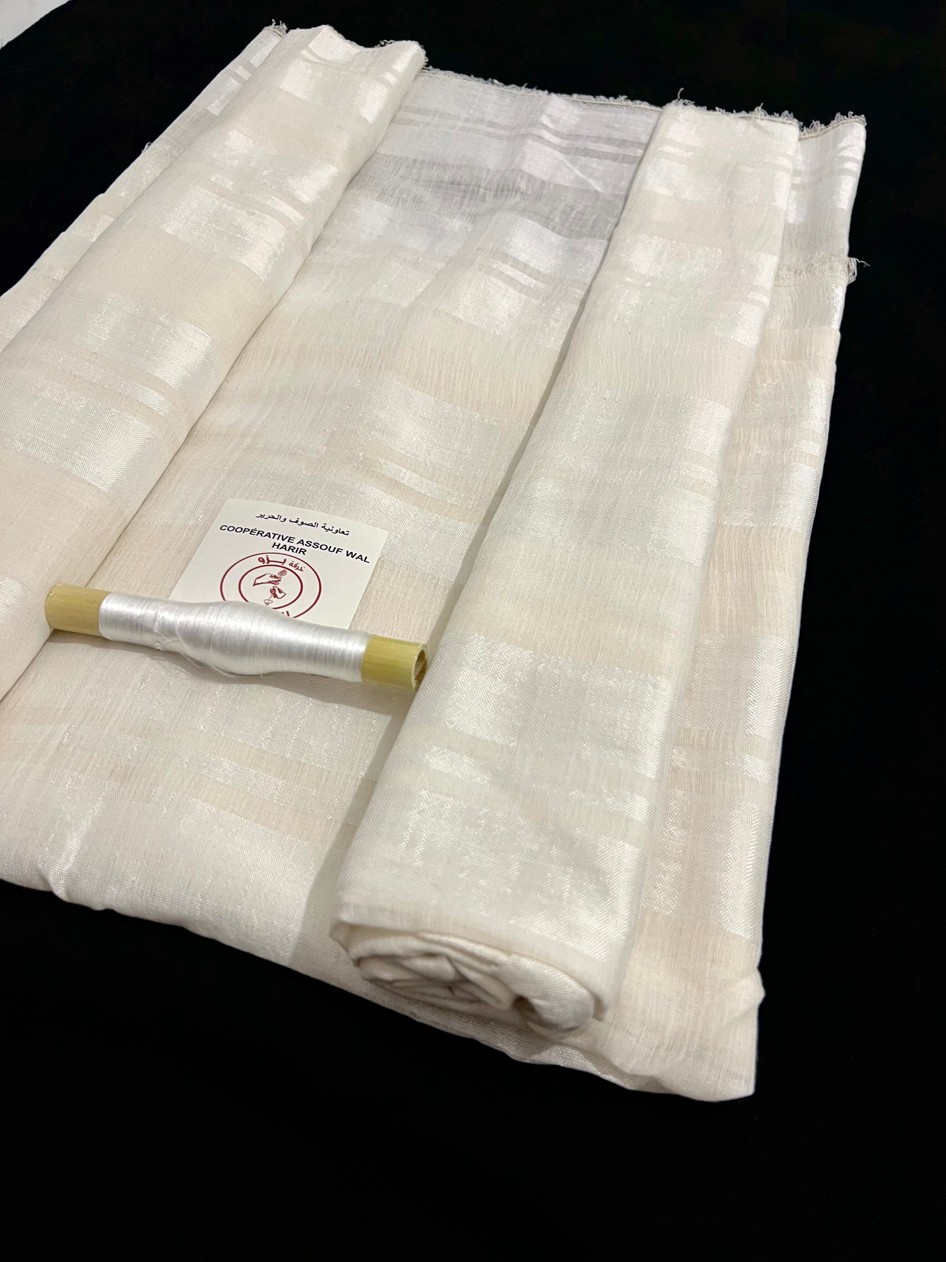 Tissu Bzioui en laine et soie  thumbnail 3