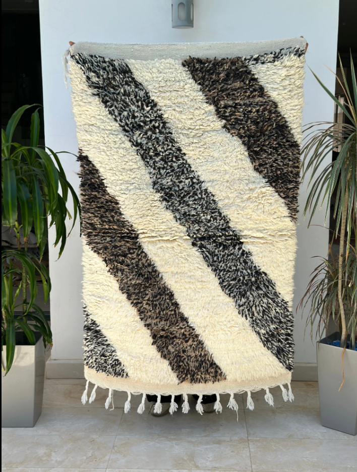 Tapis berbère Beni Ouarain noir marron et crème 100% laine de mouton - 153cm / 92cm