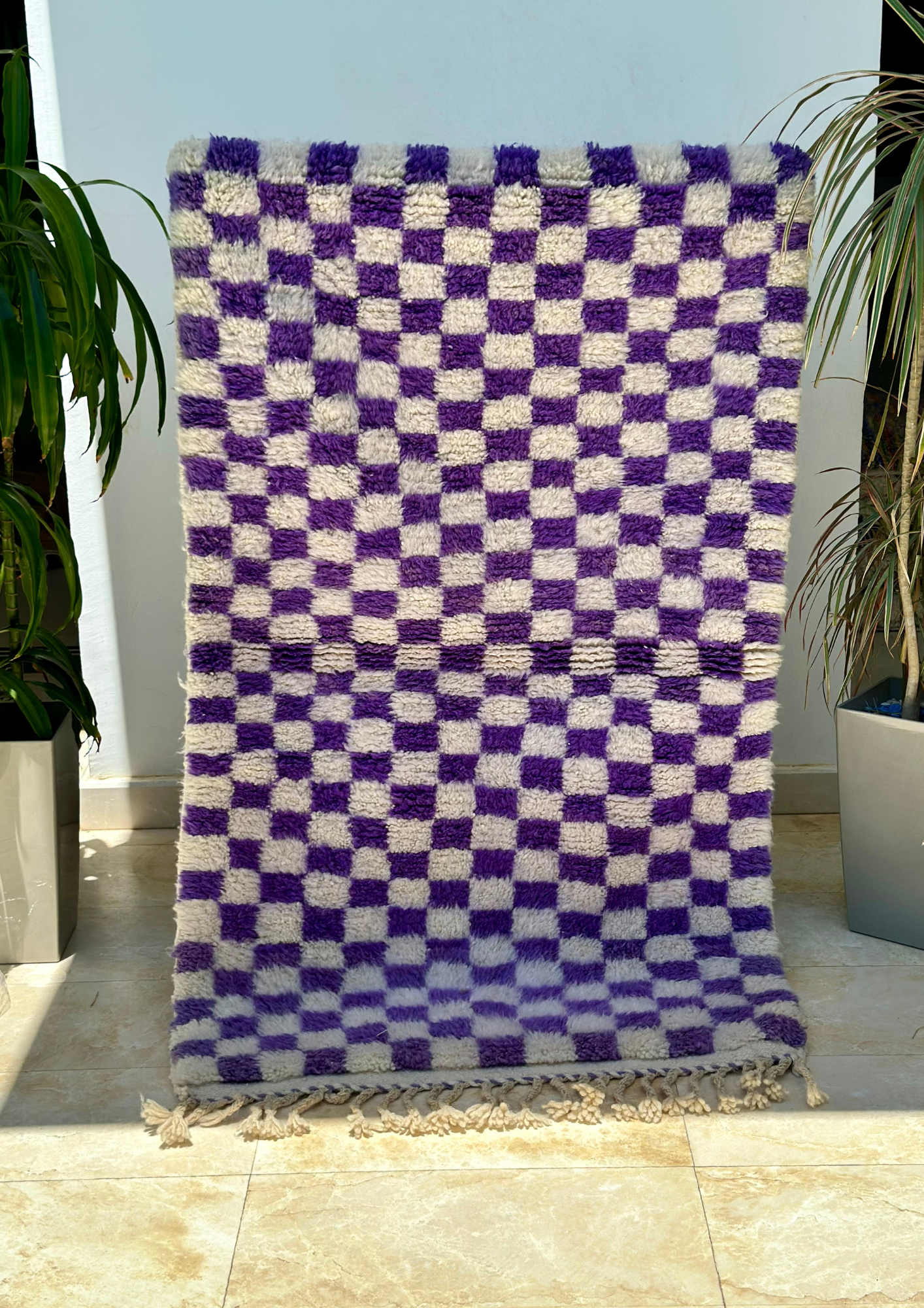 Tapis berbère Beni Ouarain damier crème et mauve 100% laine de mouton - 168cm / 100cm