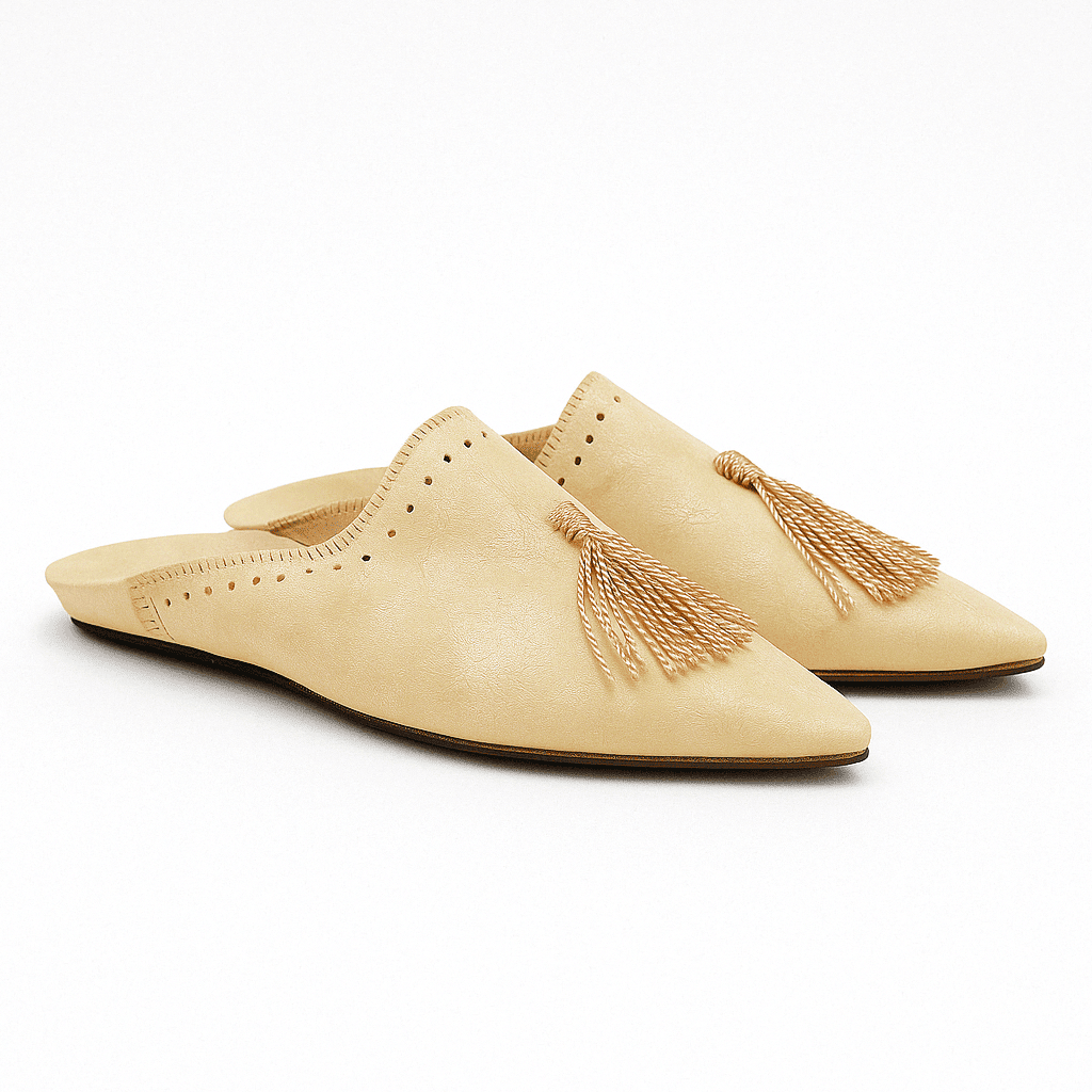 Chaussons mocassins à glands crème en cuir marocain artisanal