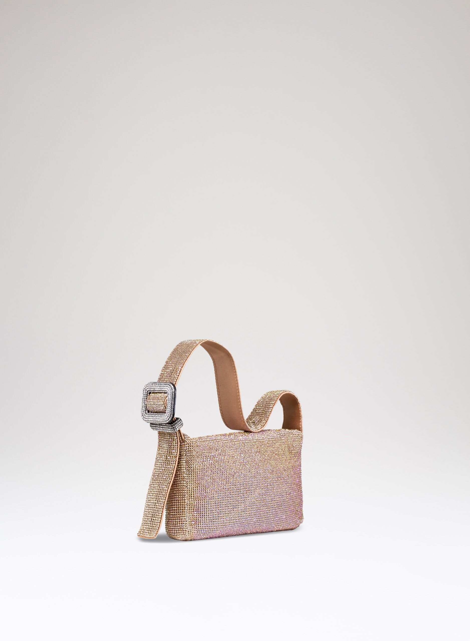 Vitty La Mignon – Golden Gun