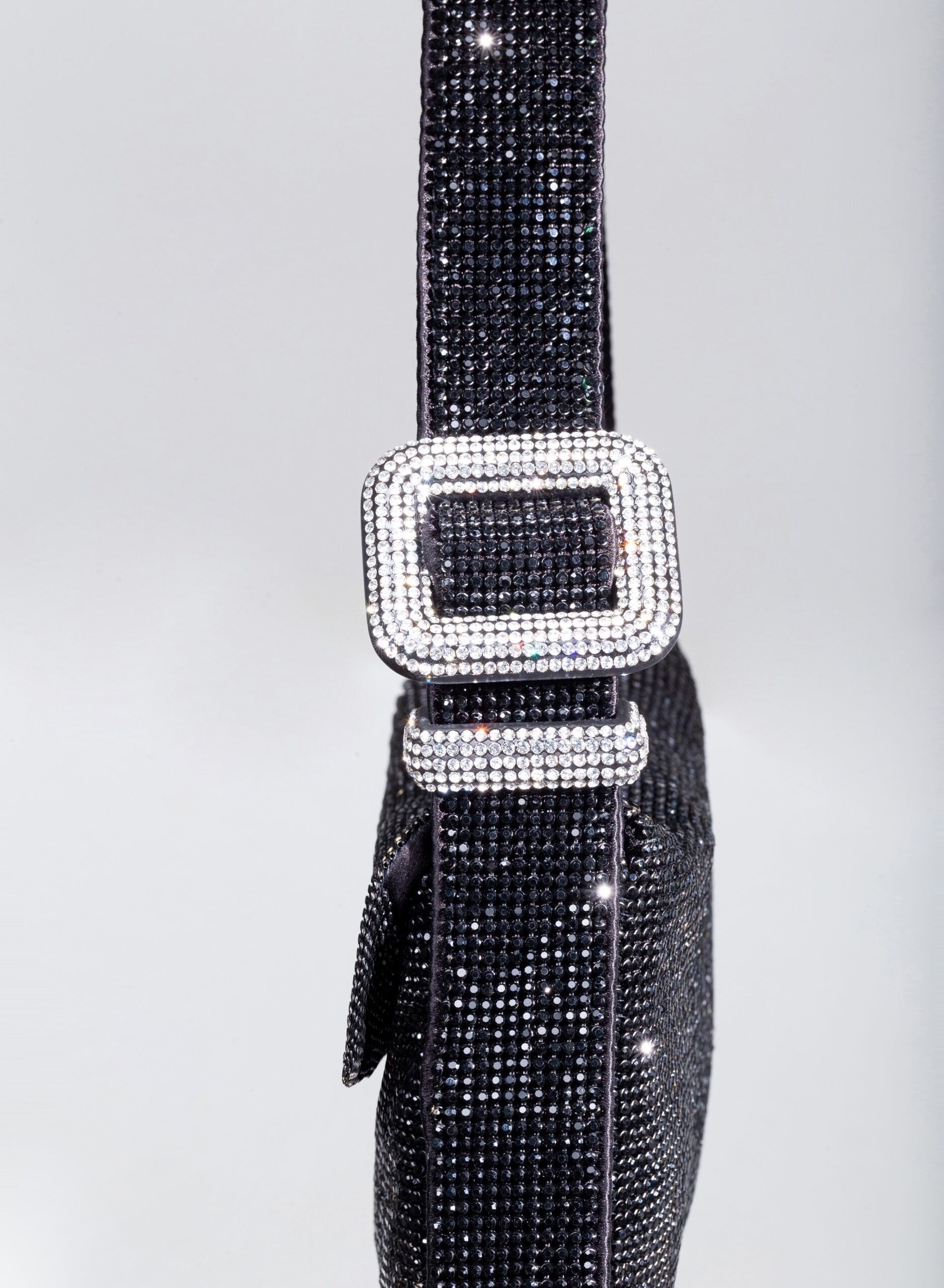 Vitty La Grande – James Bond thumbnail 4