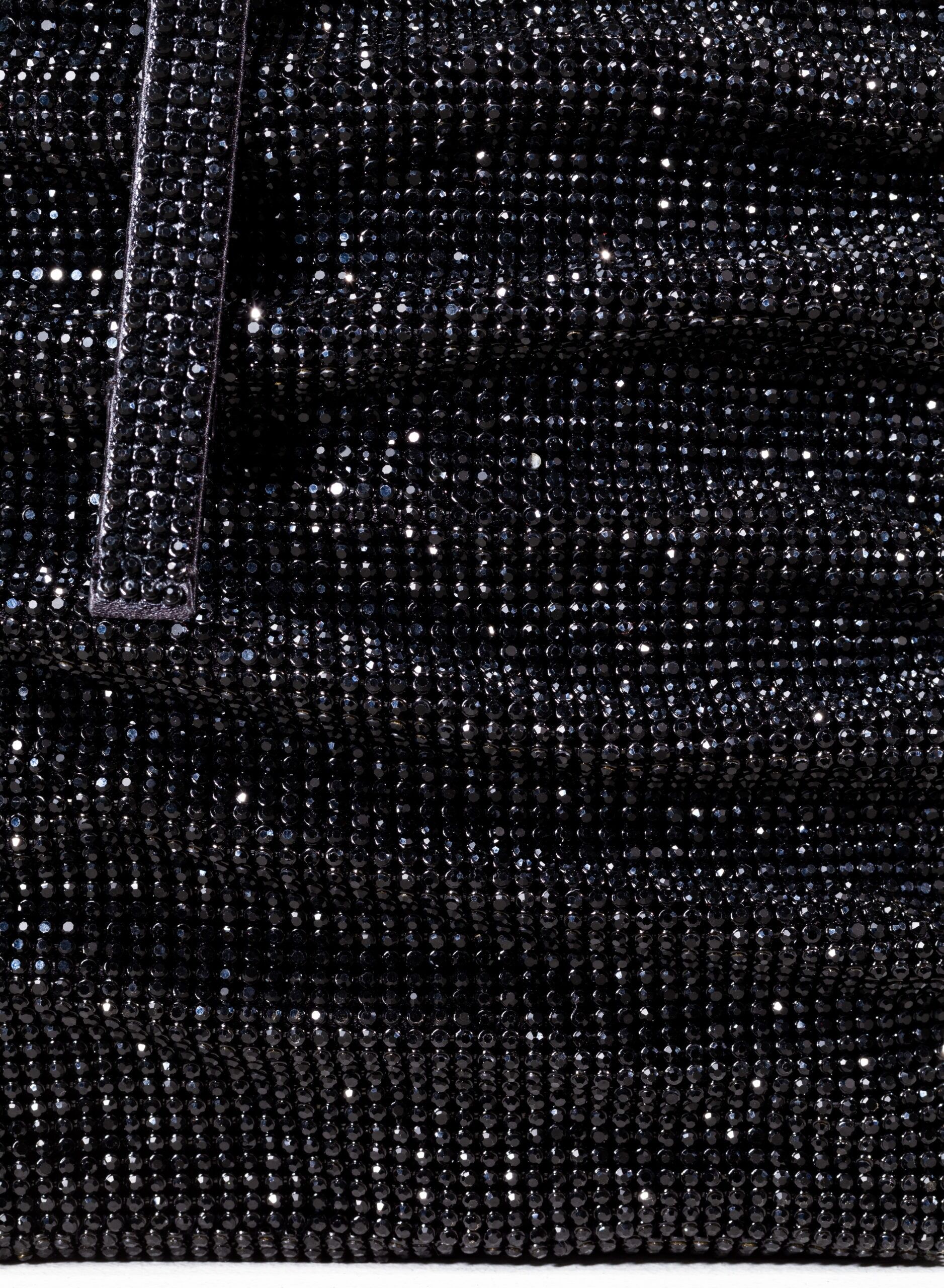 LOLLO LA PETITE – James Bond thumbnail 5