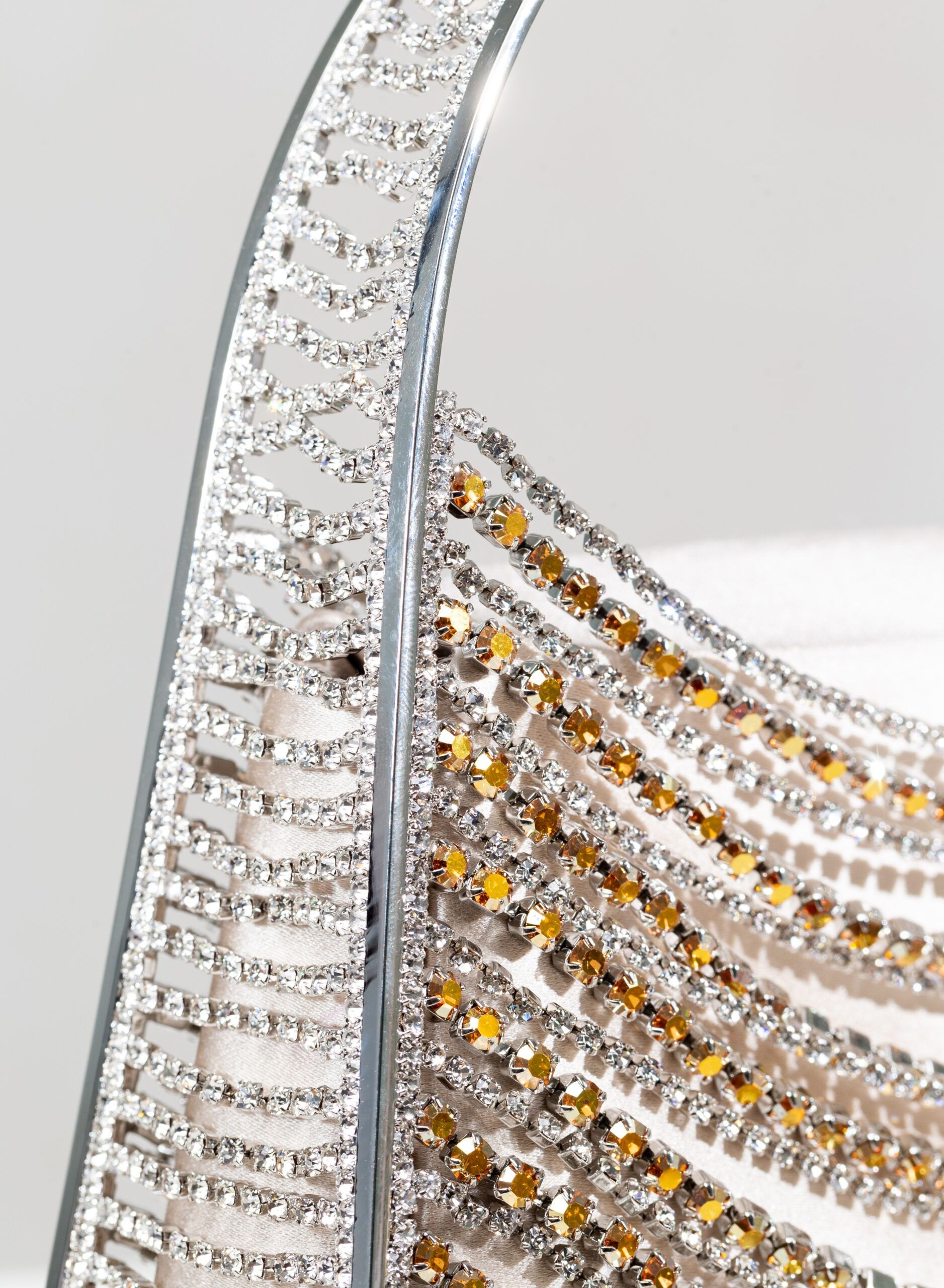 Lucia In The Sky – Gli Amanti In Grigio thumbnail 4