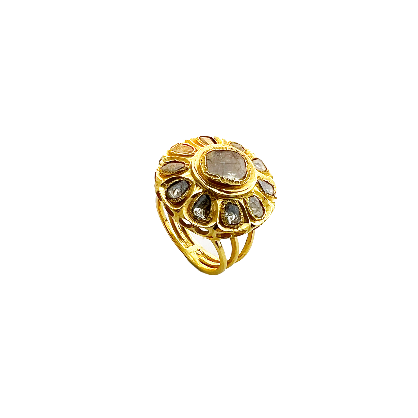 Bague Fleur de Rosaces Or Jaune 18K – Authenticité Royale et Charme Ancestral.