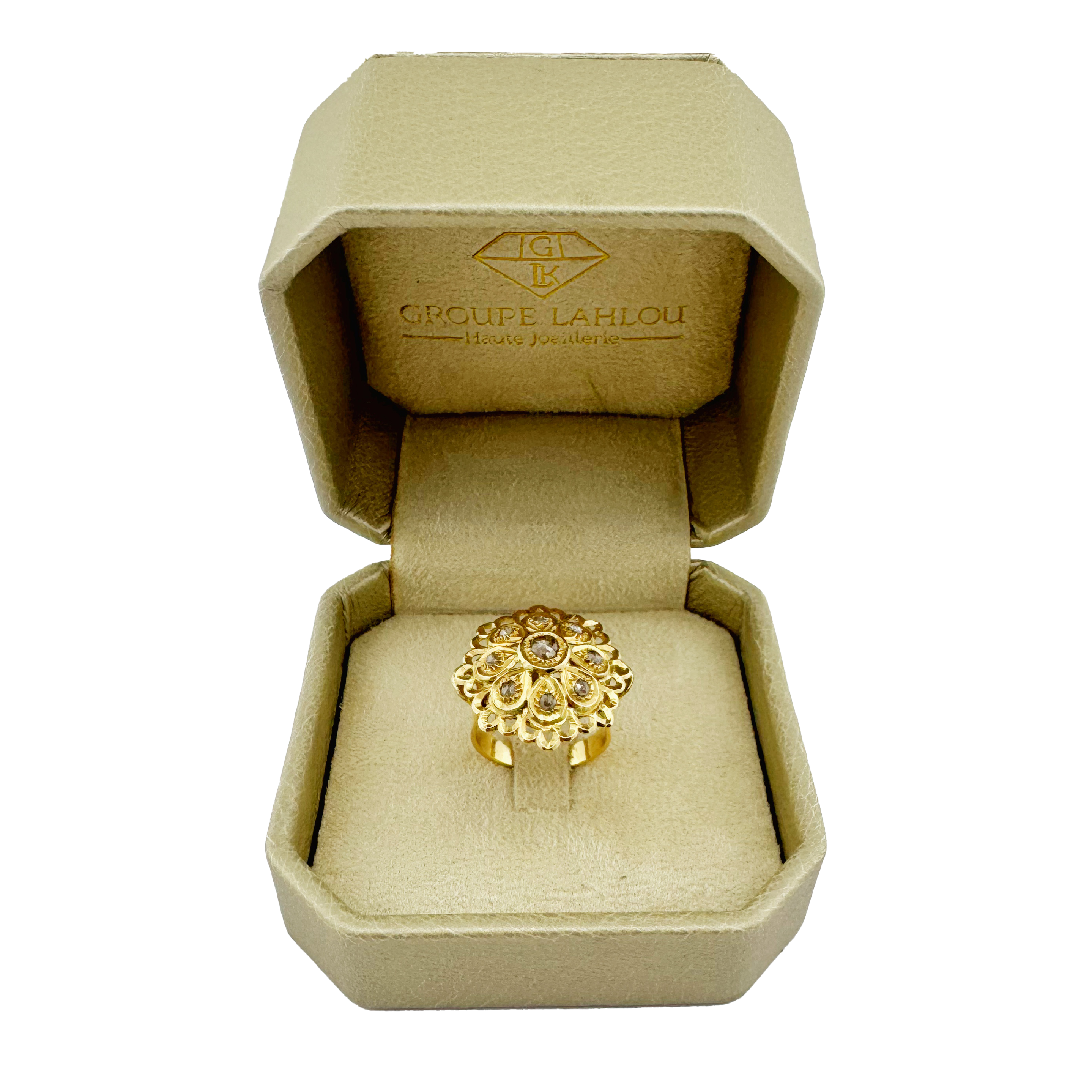 Bague Fleur de Rosaces Or Jaune 18K – Authenticité Royale et Charme Ancestral.