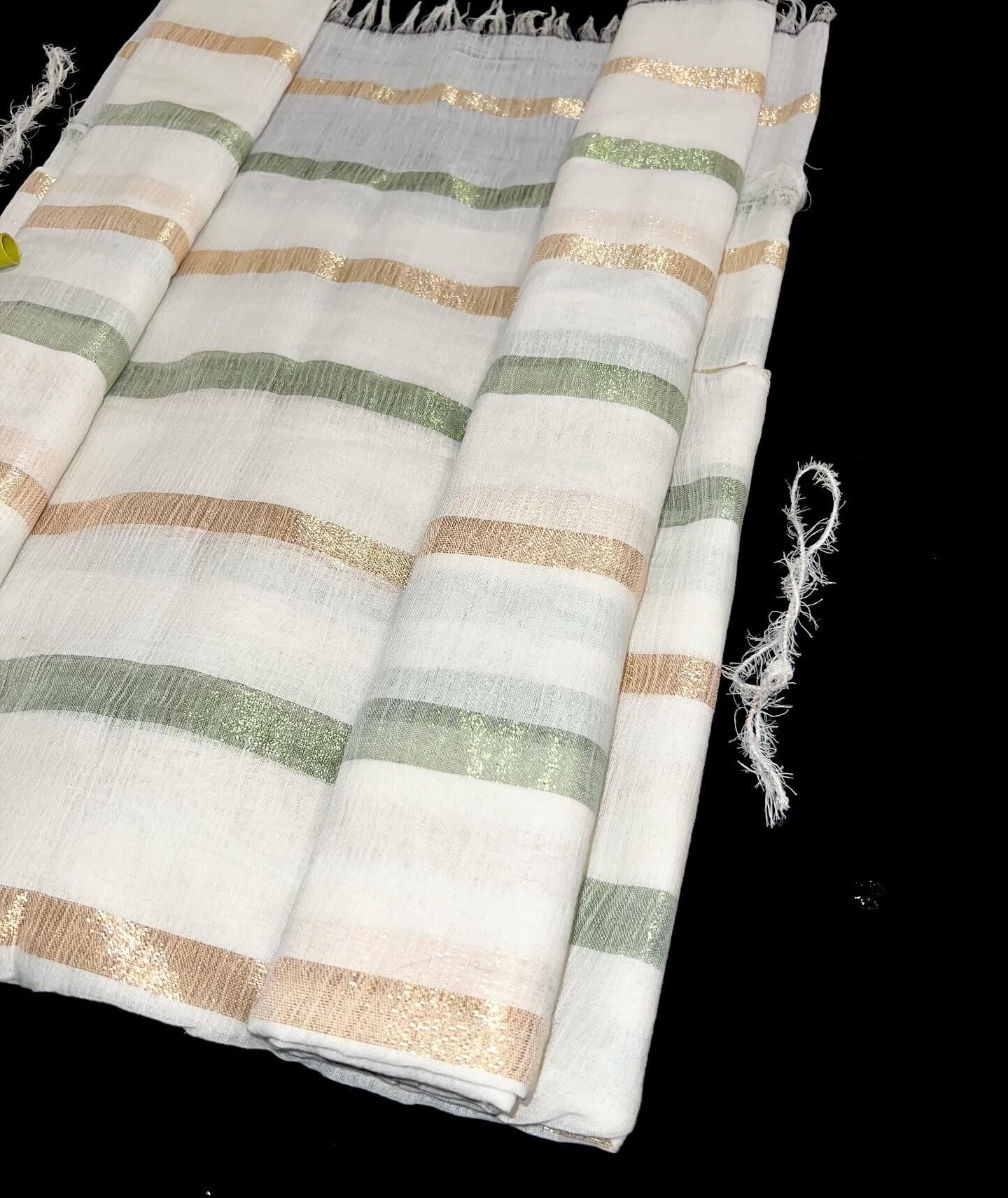 Tissu Bzioui En Laine thumbnail 5