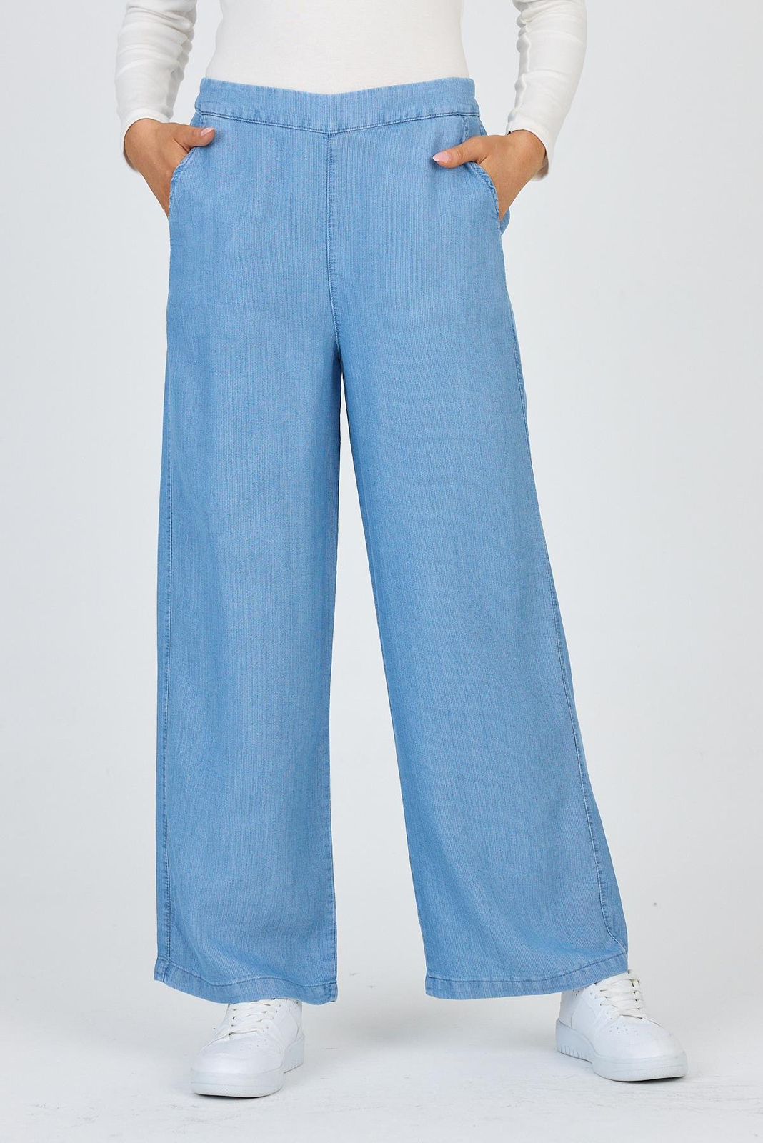 Pantalon large en denim thumbnail 4