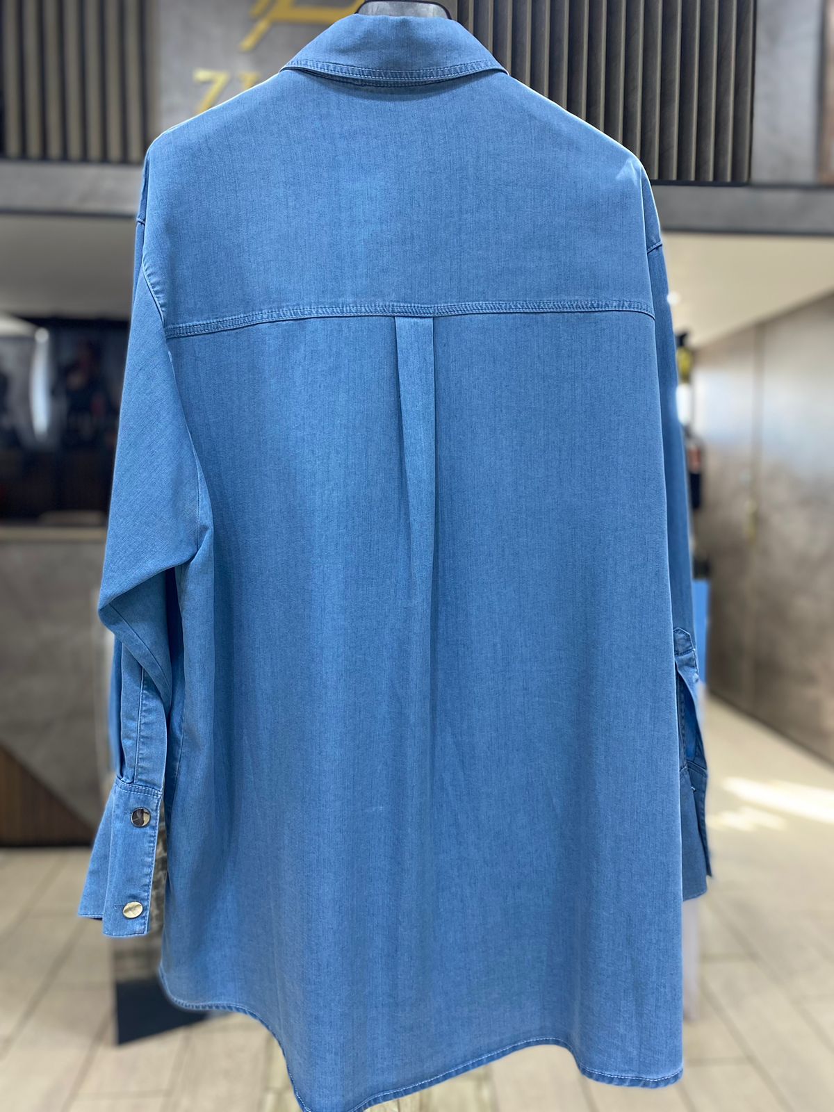 Chemise en jean thumbnail 6