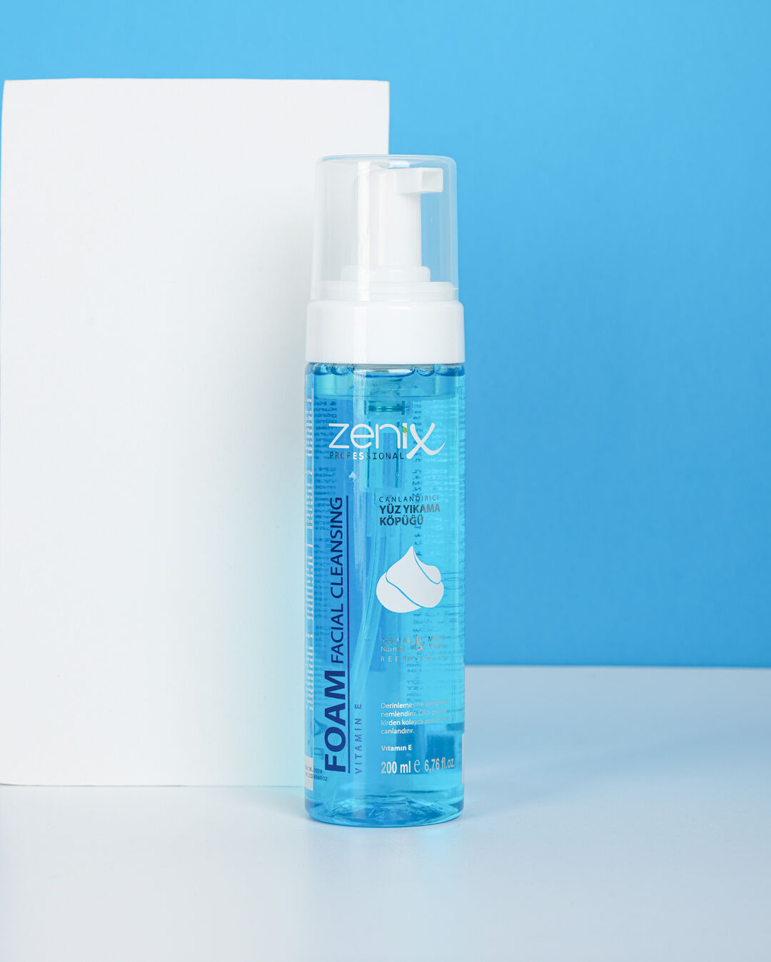 Mousse Nettoyante Visage à la Vitamine E