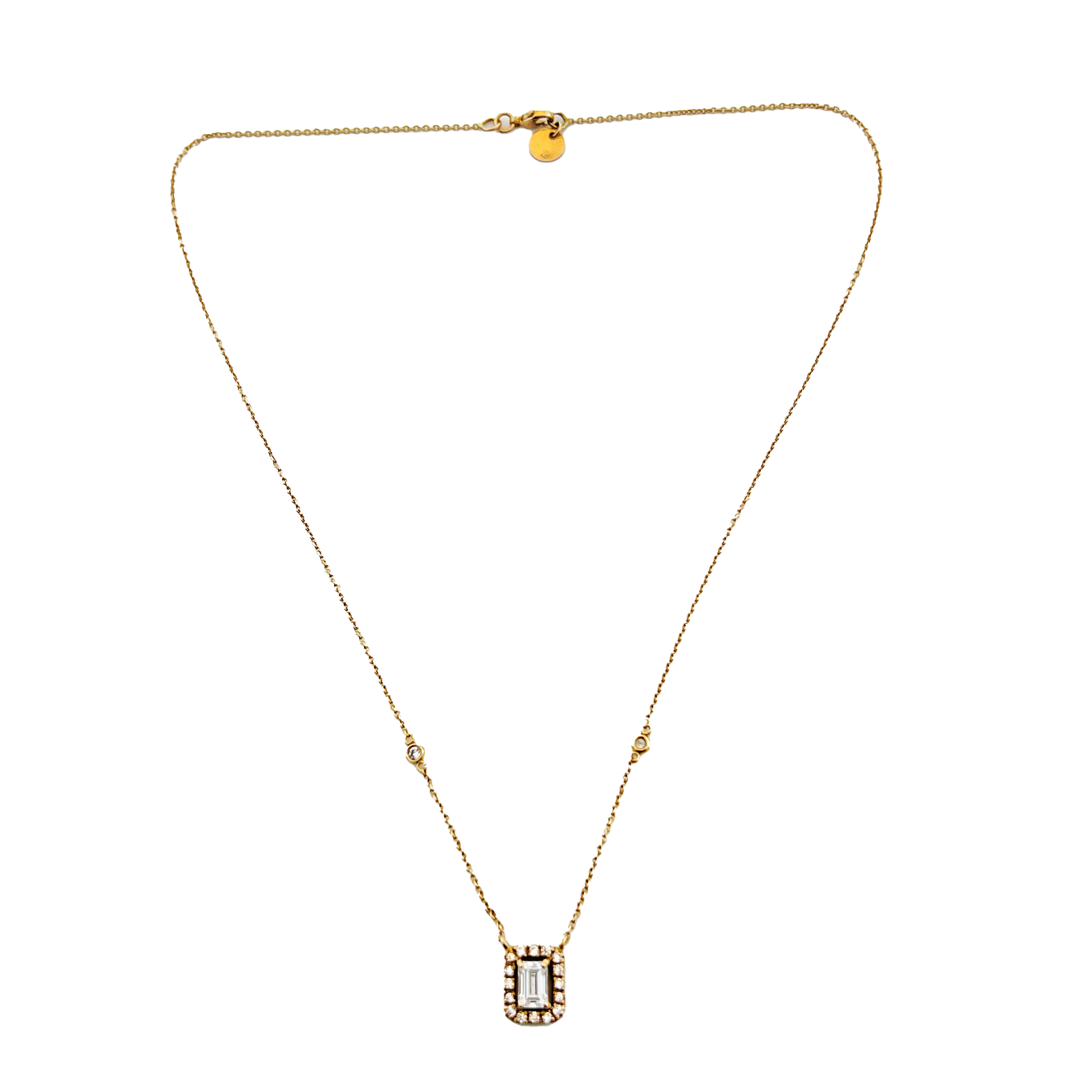 Chaîne Rectangulaire Or Rose 18K – Une élégance géométrique et moderne pour un style affirmé.