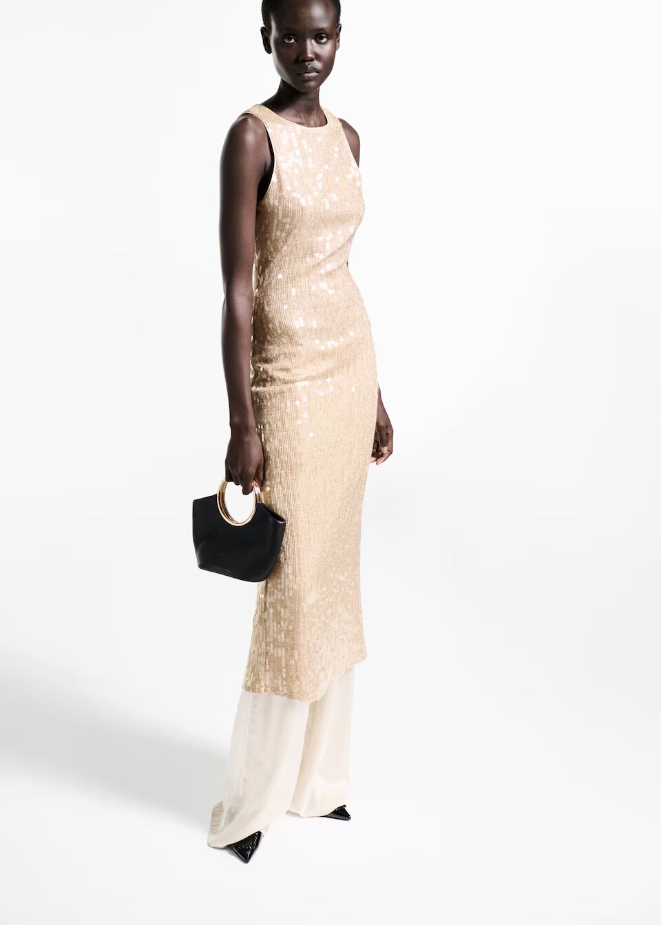 Robe Sequins Décolletée dans le Dos