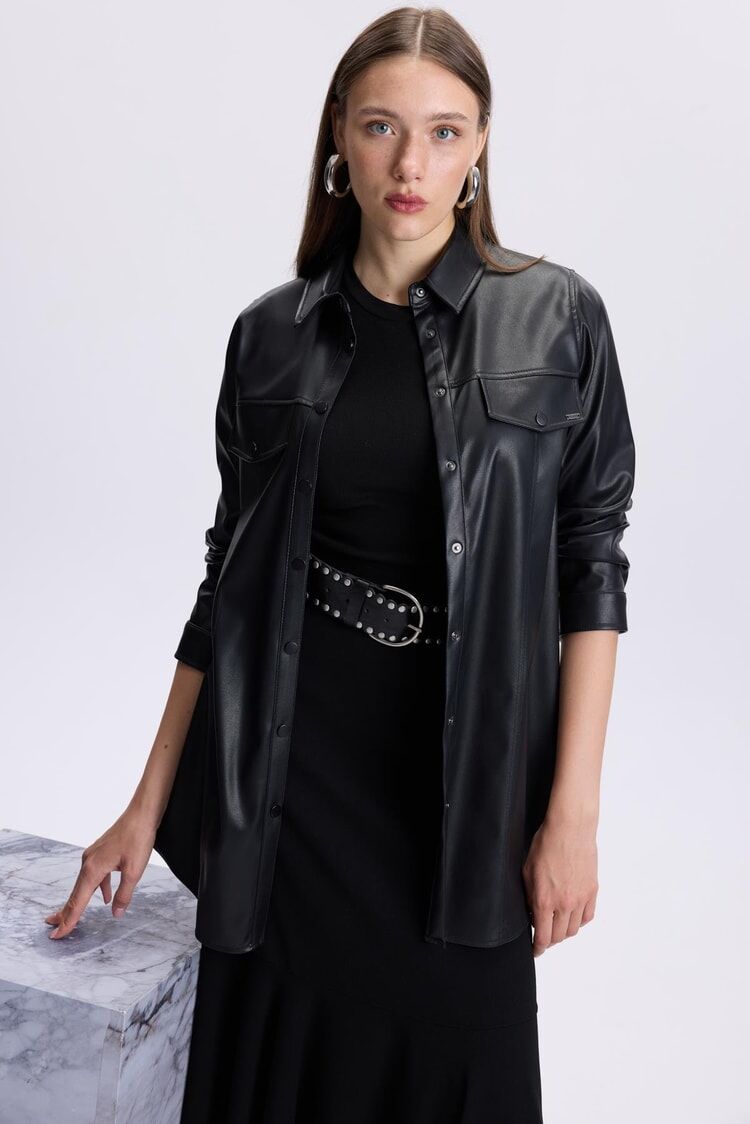 Tunique en cuir  à col de chemise thumbnail 4