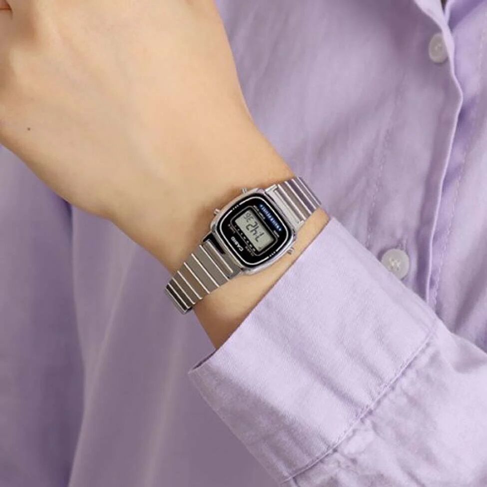 Montre électronique classique Fil métallique Visage carré thumbnail 3