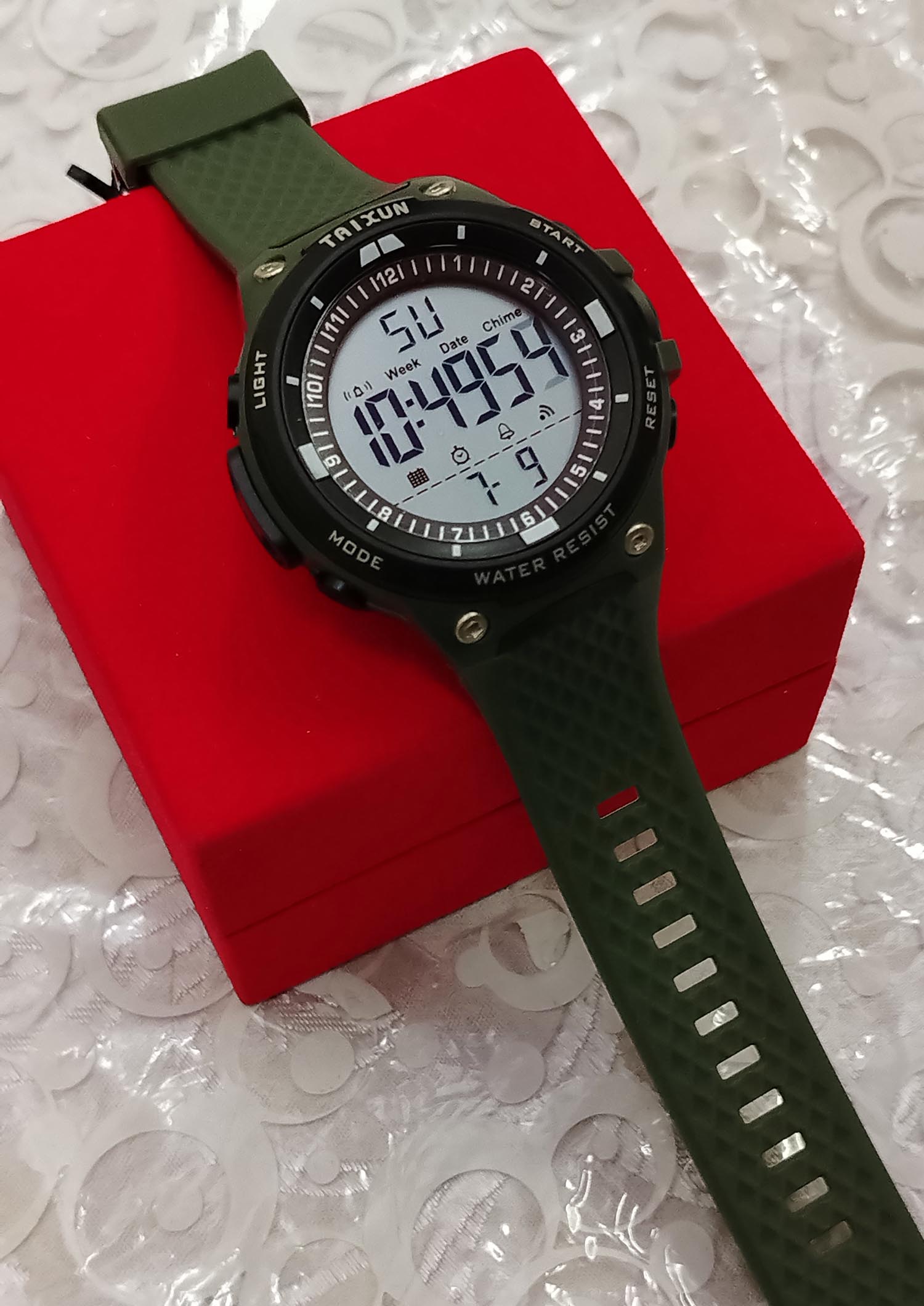 Montre Sport Élégante Numérique Multifonction Water-Résistant 789632 thumbnail 3