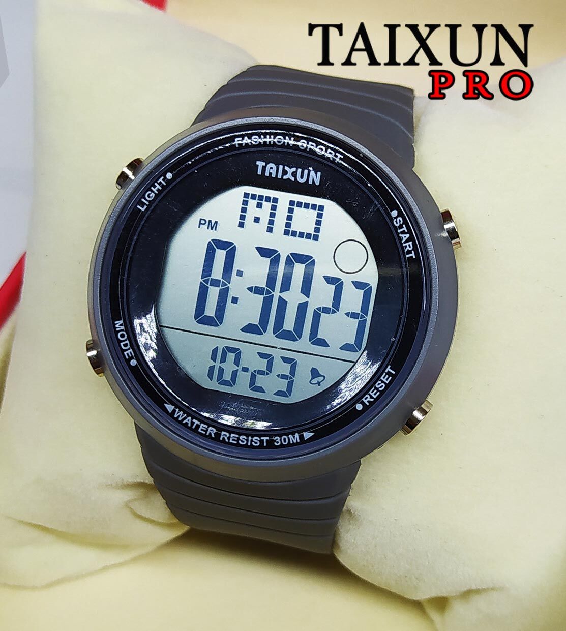 New Montre Sport Élégante Numérique Multifonction Water-Résistant 30m Gris