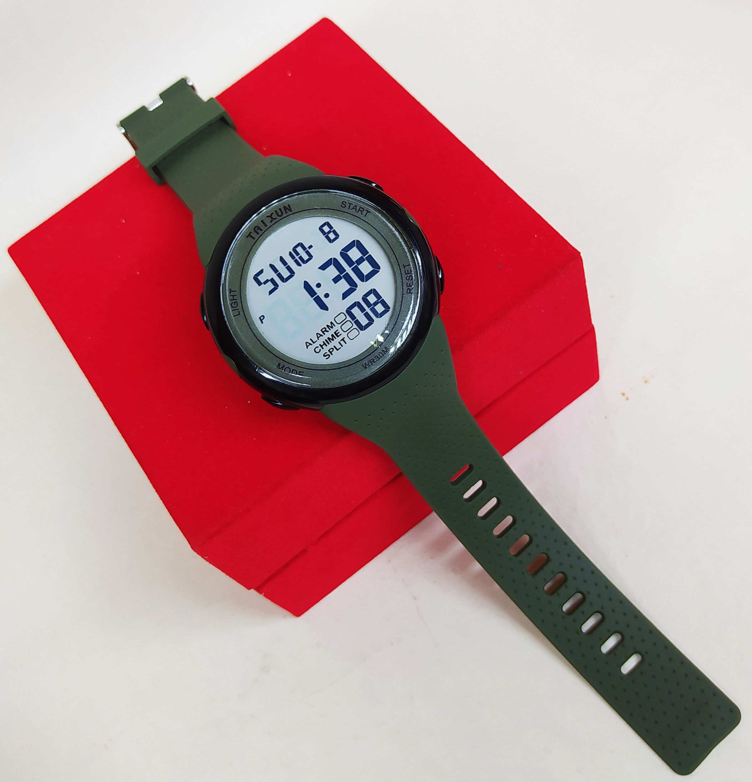 Montre Sport Élégante - Numérique - Résistante à l'eau - Vert Militaire