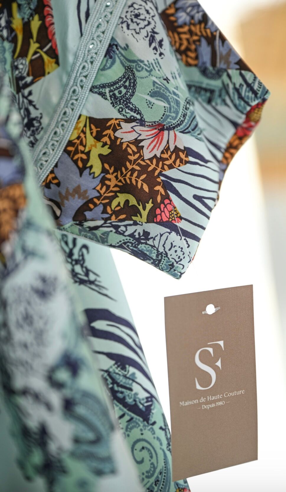 Caftan en soie thumbnail 3