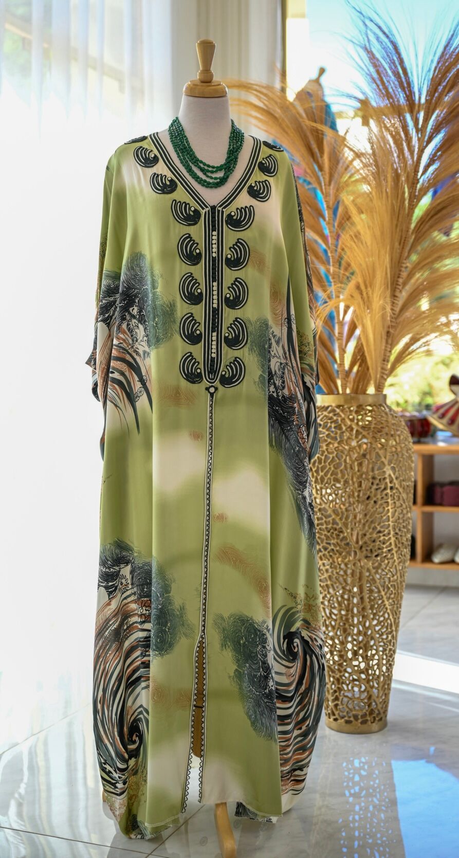 Caftan en soie  thumbnail 1