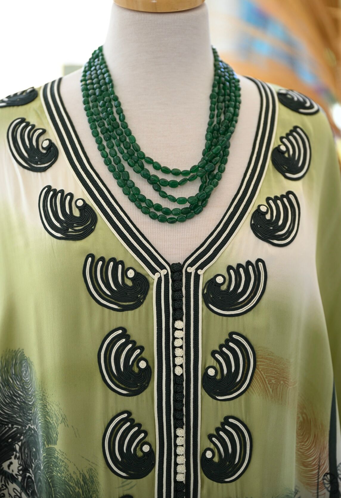 Caftan en soie  thumbnail 2