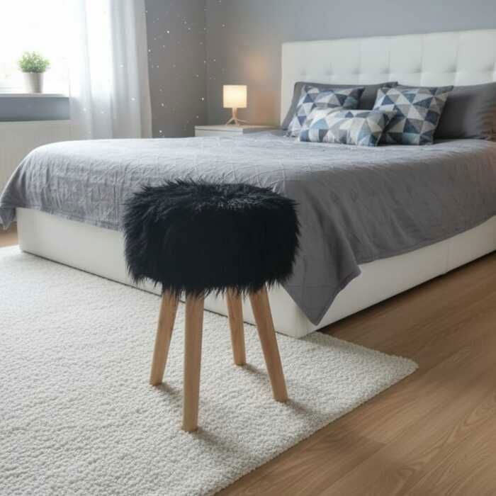 tabouret fourrure noire en fourrure noire – Décoration moderne et élégante