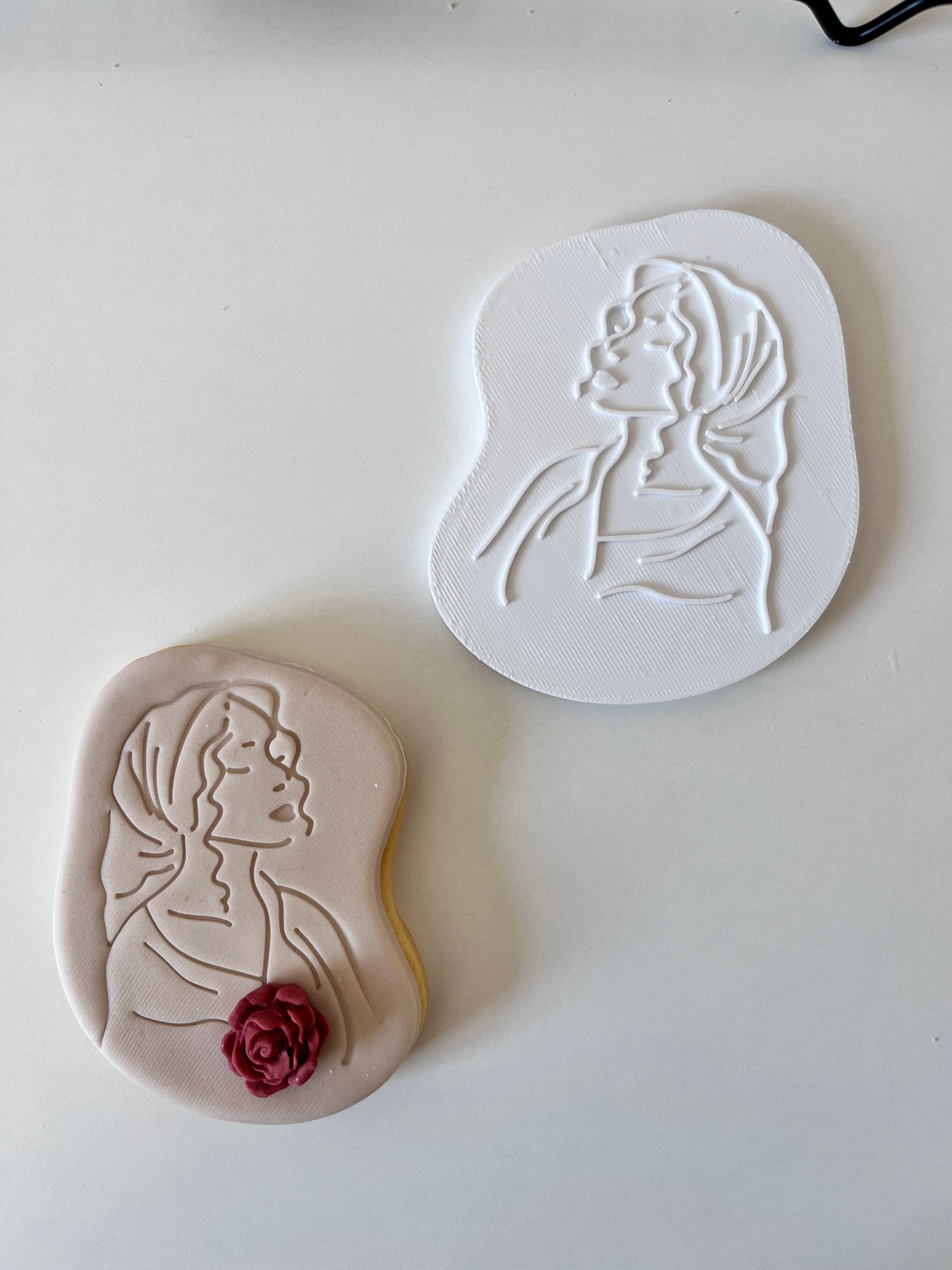 Tampon biscuit : femme nord africaine  thumbnail 2