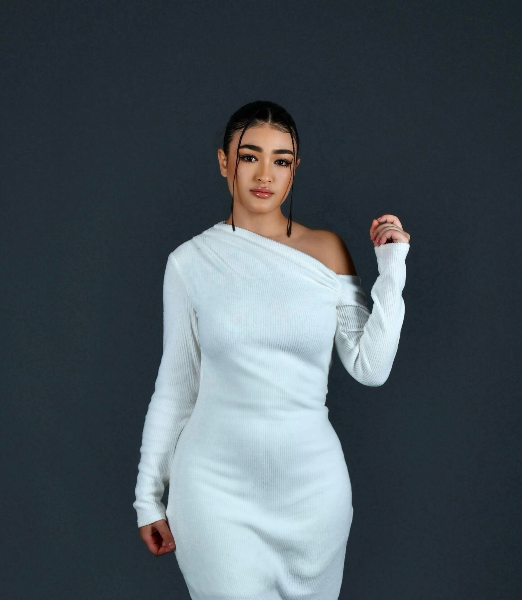 Robe longue asymétrique thumbnail 3