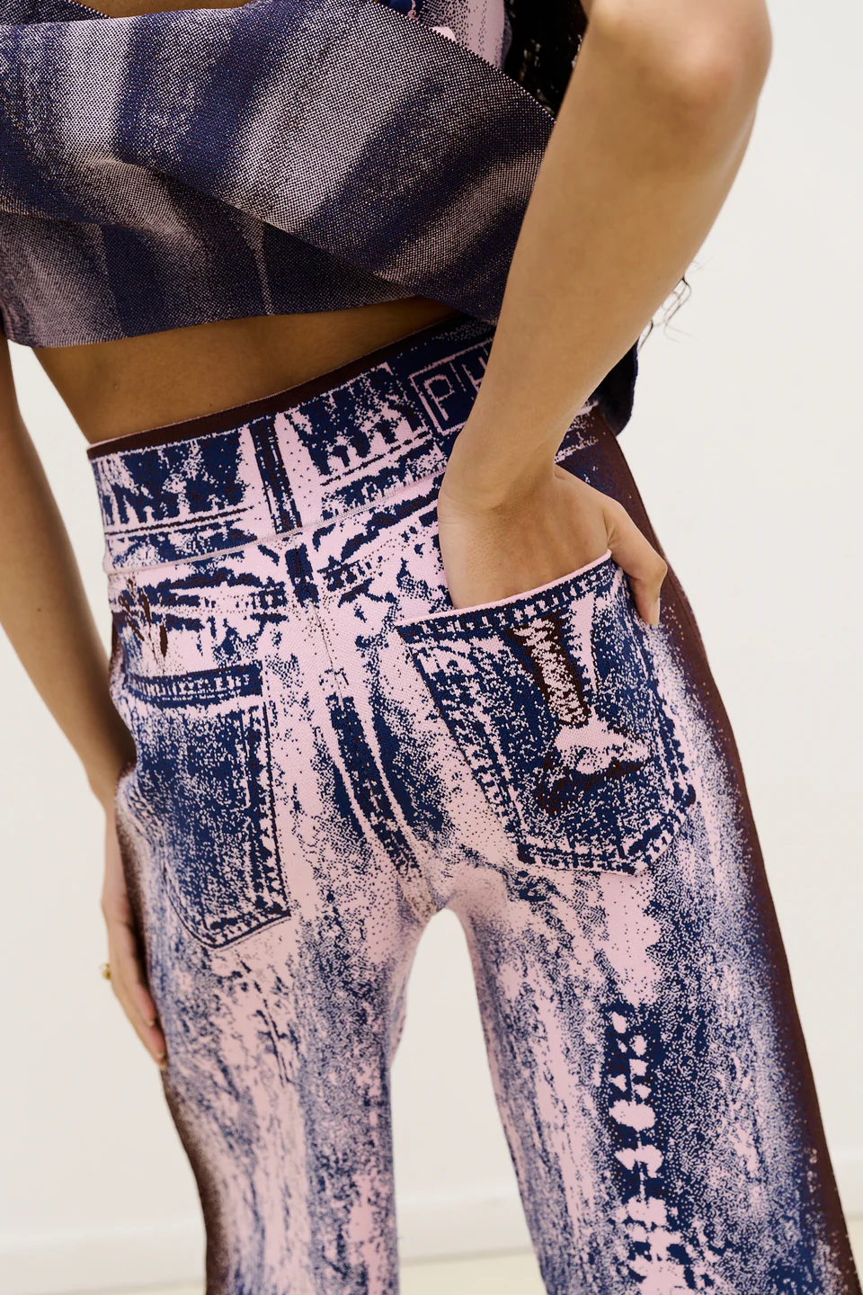 Pantalon zahra a jambes larges thumbnail 4