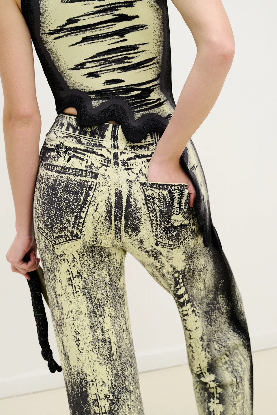 Pantalon zahra a jambes larges thumbnail 4