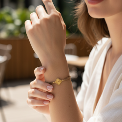 Fait Main à Fès : Bracelet trèfle tressé de luxe – Finition inoxydable (Ne Noircit Pas)