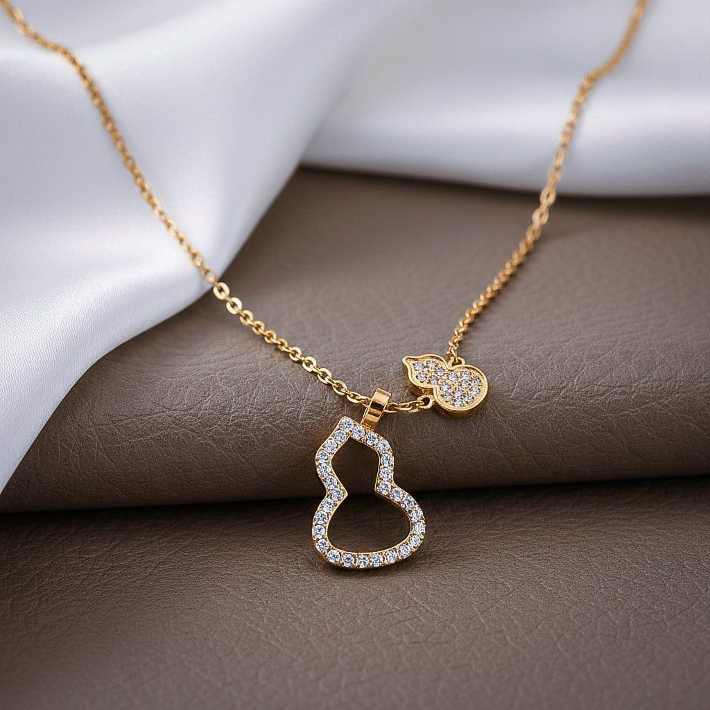 Collier Double Pendentif Gourde "hulu" Avec Pavage Étincelant