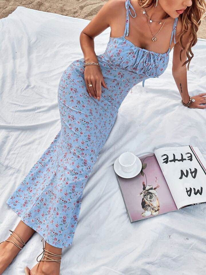 Robe À Fines Brides À Imprimé Fleuri À Ruchés thumbnail 3