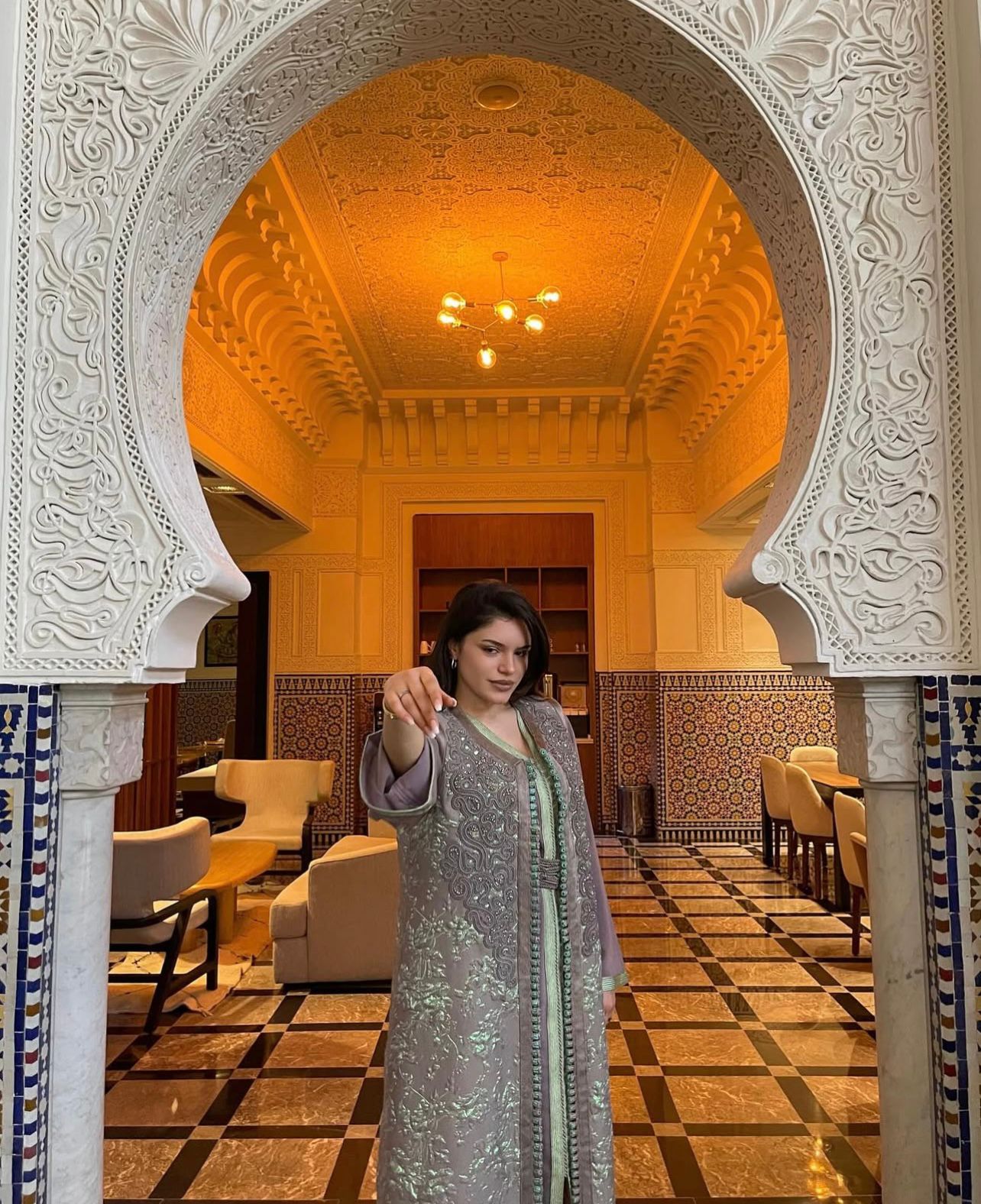 Caftan Crêpe Avec Son Gilet Brocard