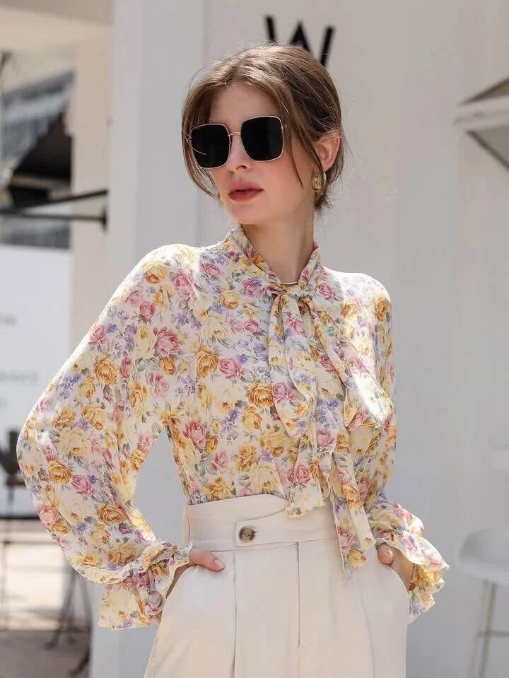Blouse Fleurie À Noeud