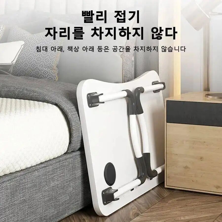 Ce Hachoir Manuel Est Un Ustensile De Cuisine Compact Conçu Pour Faciliter Le Découpage Et Le Hachage Des Aliments. Il Fonctionne Sans Électricité Grâce À Un Mécanisme De Tirette (cordon Rétractable) Qui Actionne Des Lames Rotatives À L'intérieur Du Bol. Il Est Idéal Pour Hacher Rapidement De L'ail, Des Oignons, Des Herbes, Des Légumes, Ou Même De Petites Quantités De Viande Ou D'oléagineux. Points Forts Rapidité Et Efficacité : Permet D'obtenir Une Découpe Uniforme En Quelques Secondes Sans Effort Manuel Fastidieux. Polyvalence : Adapté À Une Large Variété D'ingrédients (légumes, Condiments, Herbes, Viandes Hachées). Indépendant De L'énergie : Fonctionne Sans Piles Ni Branchement Électrique, Ce Qui Le Rend Utilisable N'importe Où (à La Maison, En Camping, Etc.). Sécurité : Les Lames Sont Enfermées Dans Le Bol, Ce Qui Limite Considérablement Les Risques De Coupures Comparé À Un Couteau Traditionnel. Entretien Facile : Le Bol Et Le Mécanisme Sont Généralement Amovibles Et Simples À Nettoyer. Format Compact : Gain De Place Important Dans Les Placards De Cuisine. thumbnail 3