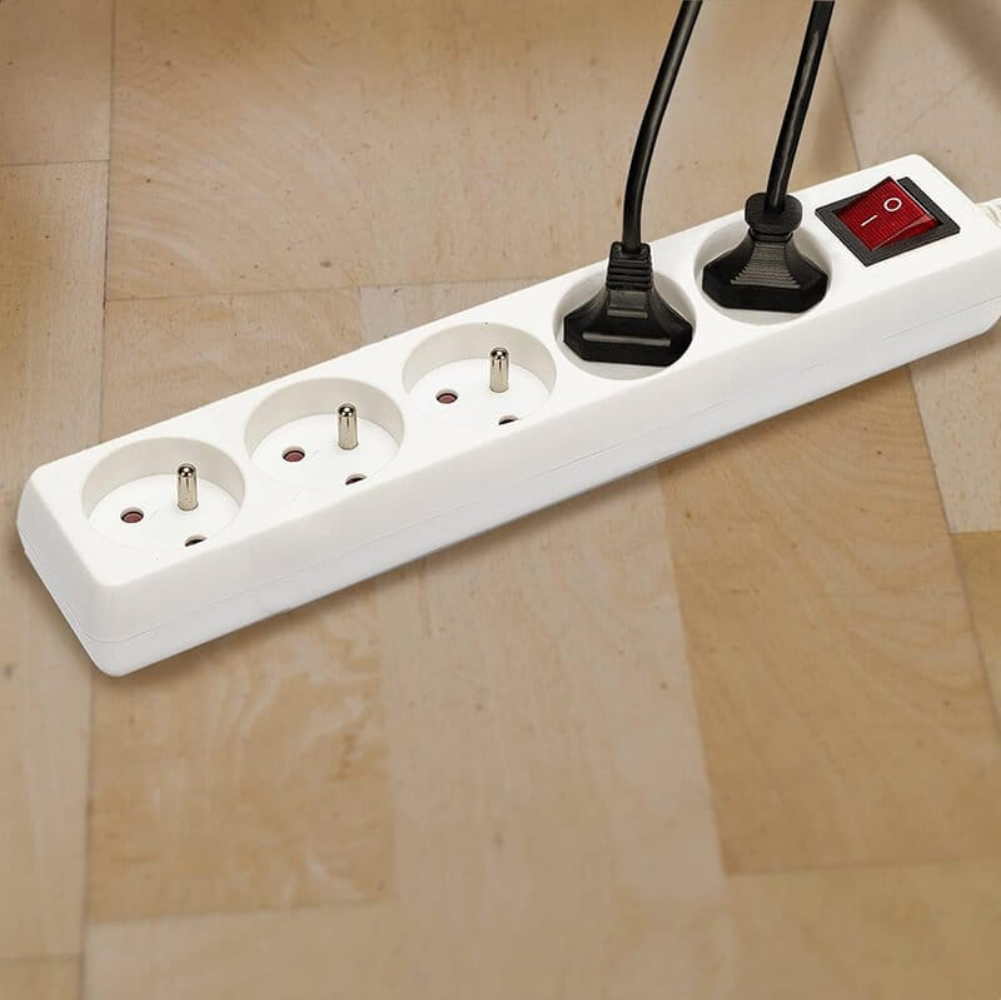 Rallonge Électrique Multiprises 5 Prises 2p+t – Câble 1,5 M
