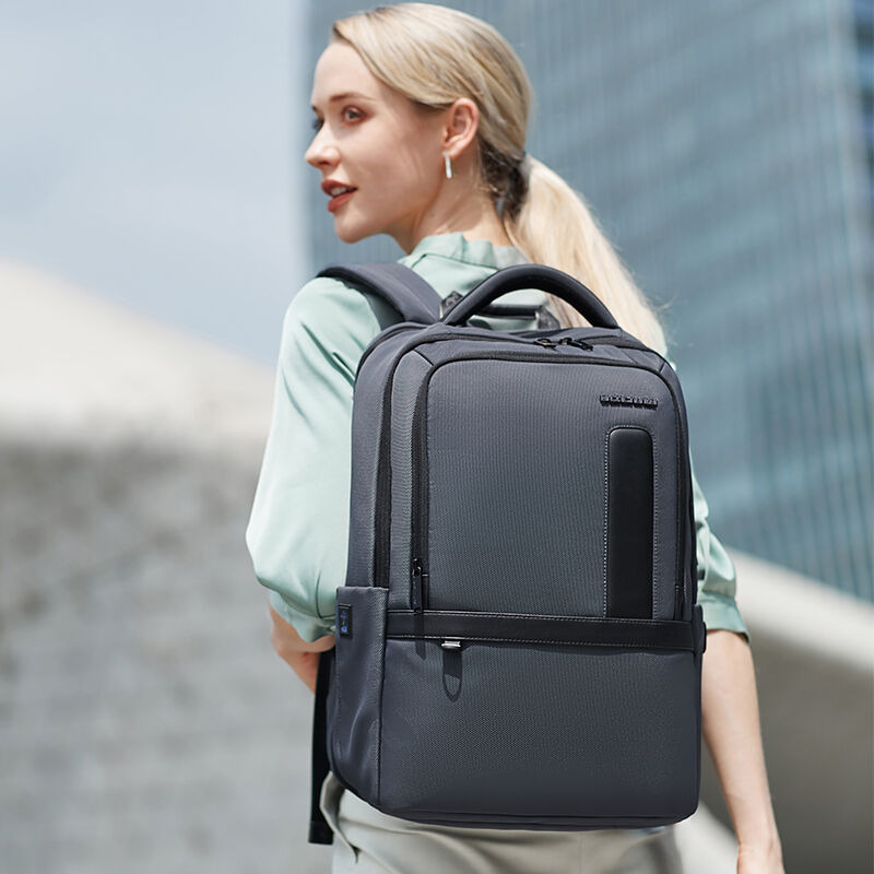 Sac À Dos D'affaires En Tissu Avec Design Minimal Et Confort D'utilisation